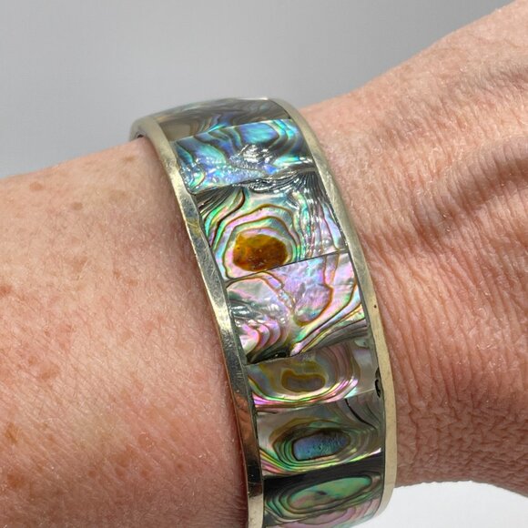 Mexican Abalone Shell Bracelet - Picture 3 of 9